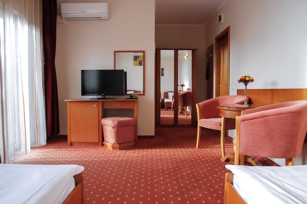 Hotel Hermes Alba Iulia Ngoại thất bức ảnh
