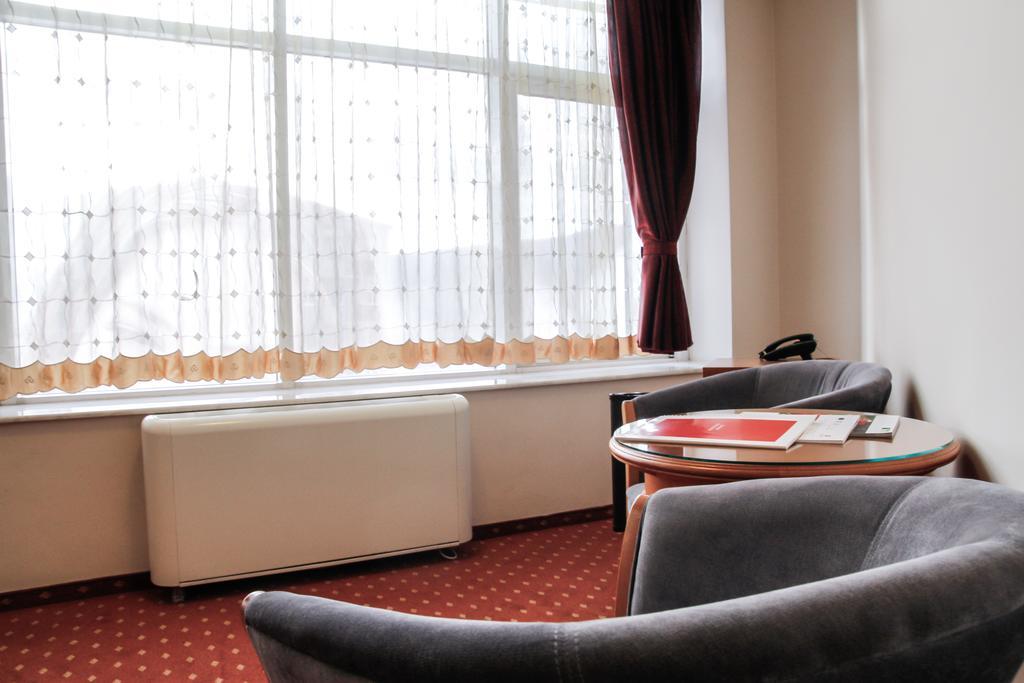Hotel Hermes Alba Iulia Ngoại thất bức ảnh