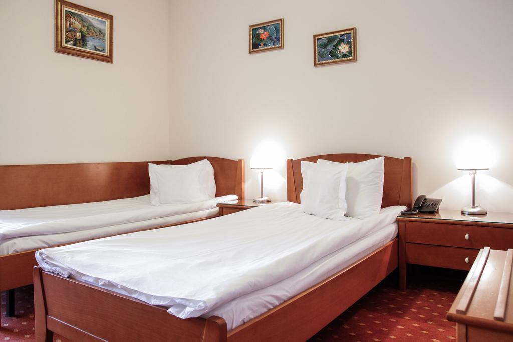 Hotel Hermes Alba Iulia Ngoại thất bức ảnh