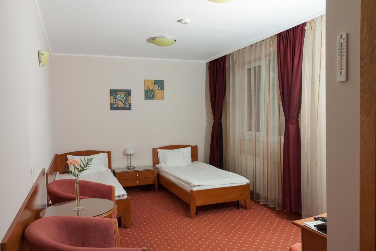 Hotel Hermes Alba Iulia Ngoại thất bức ảnh